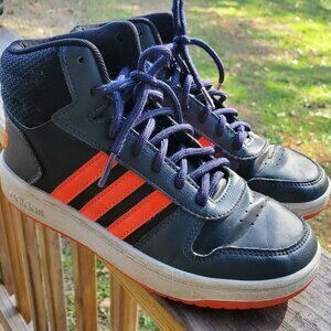 Adidas girls tennis shoes